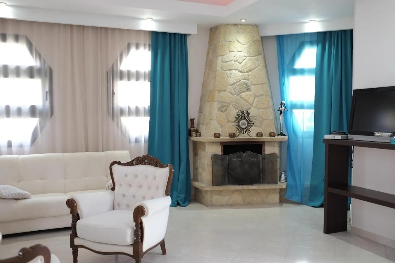 Irenes Apartment Kallithea  Vakantiehuis